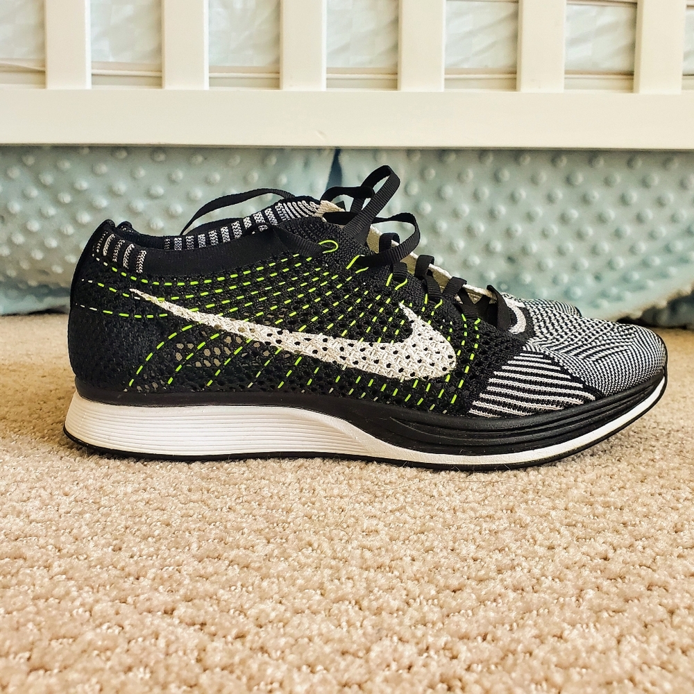 *SOLD* Nike Flyknit Racer Orca Volt EUC